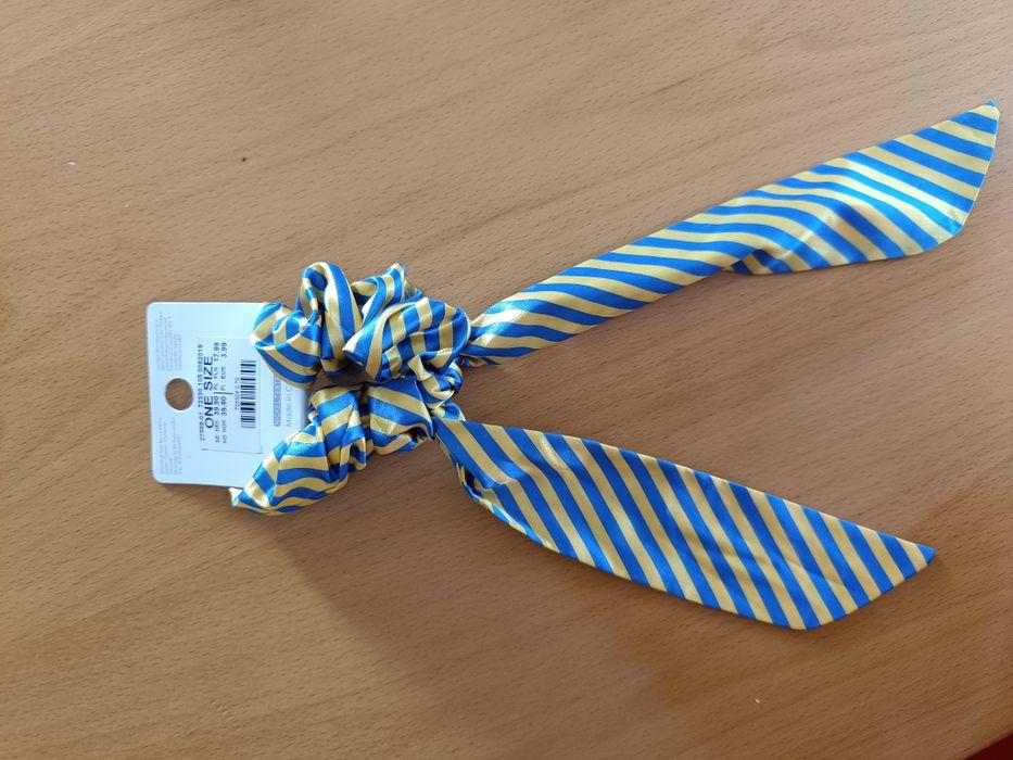 Gumka do włosów  schrunchie ze wstążka