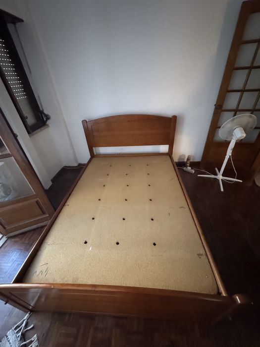 Cama de Casal com colchão 1,95/1,40