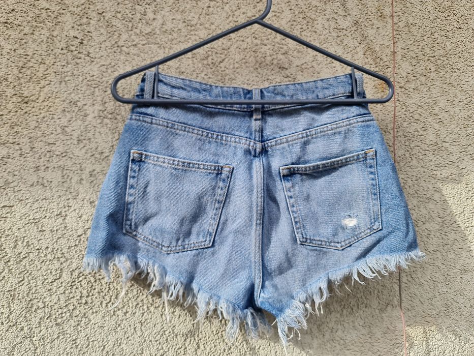 Spodenki jeansowe Cropp