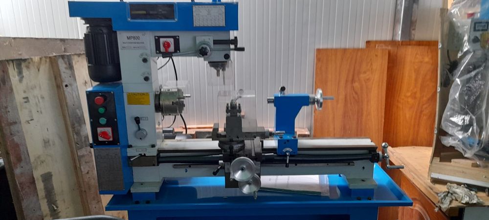 Torno mecânico de 800mm