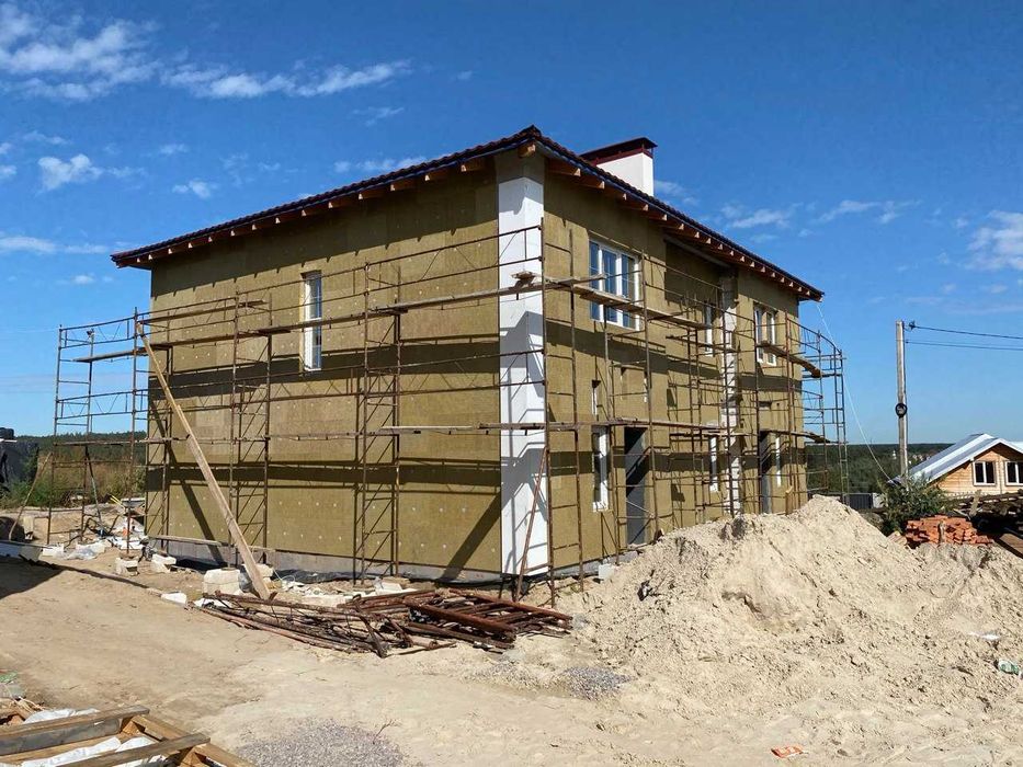 Автономний будинок біля Києва