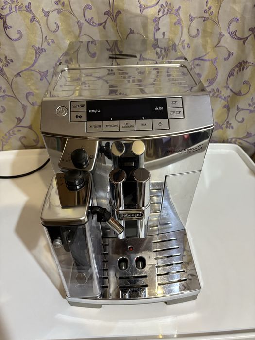 Кавомашина DeLonghi PrimaDonna S DeLuxe