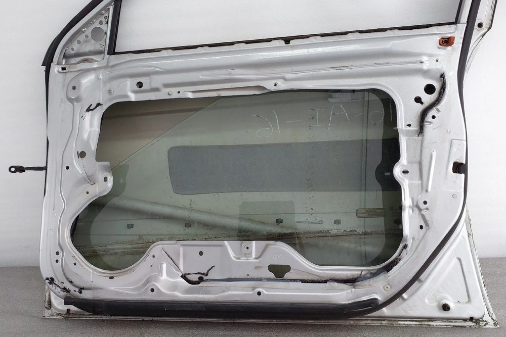Porta frente direita KIA Cerato (LD)