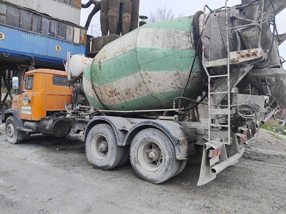 Бетонозмішувач  КрАЗ