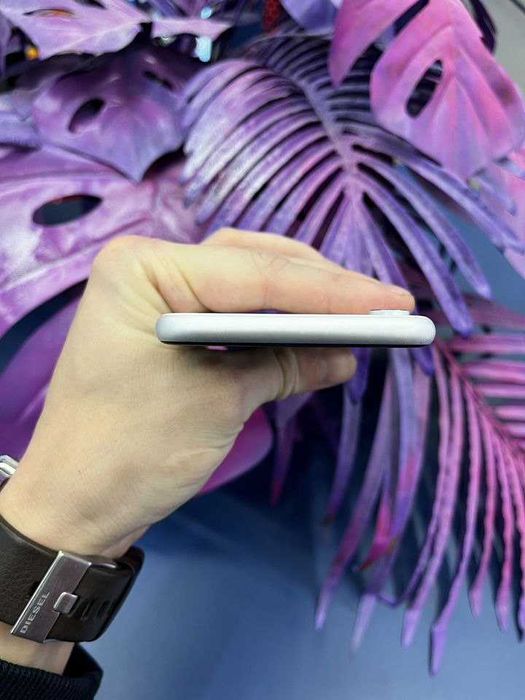 iPhone XR White 100% батарея. Neverlock