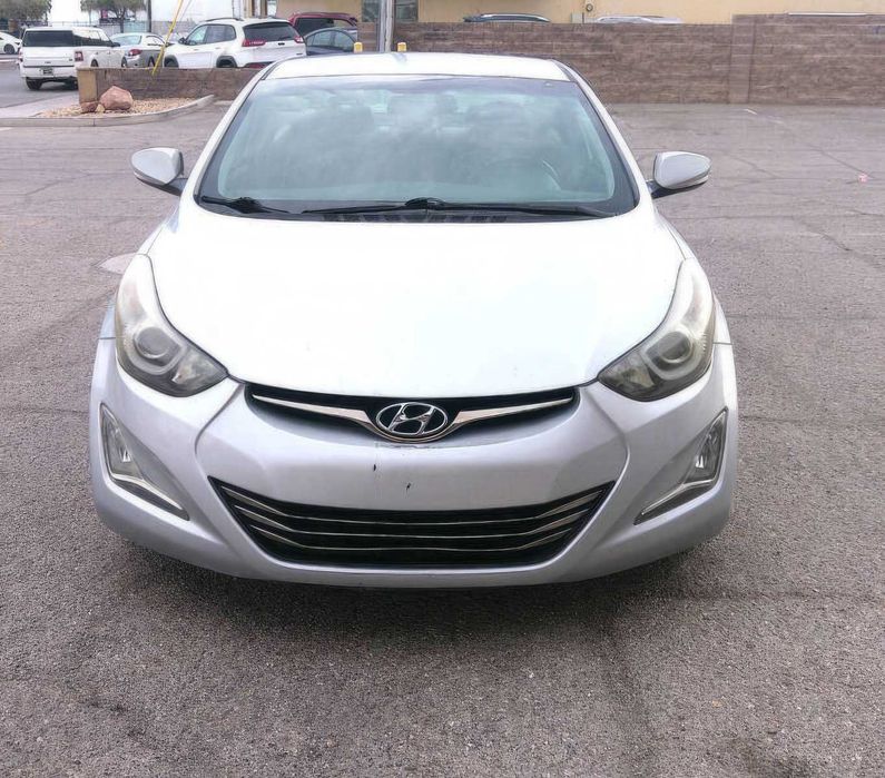 Hyundai Elantra SE      2014