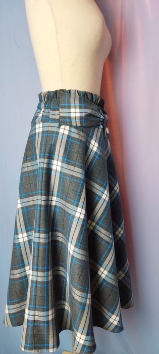 Spódnica  nowa cieplejsza  roz. uniwersalny