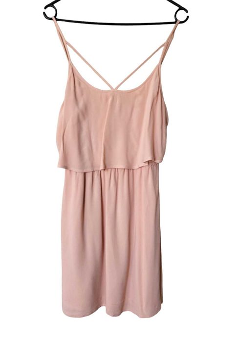 krótka sukienka na ramiączkach Even & Odd