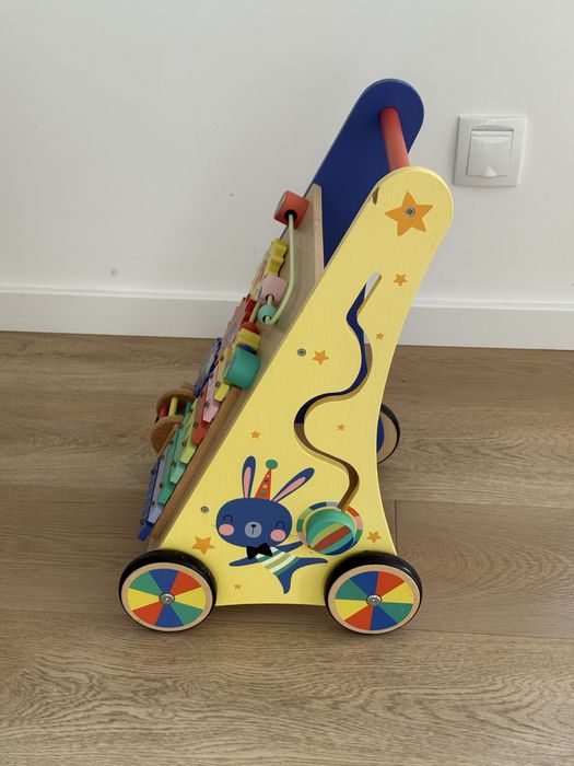 Andarilho bébé / carrinho de marcha