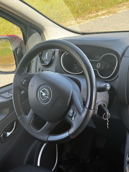 Opel Vivaro 1.6 CDTI BiTurbo 140cv L2H1 – 2015 – 162.000 km