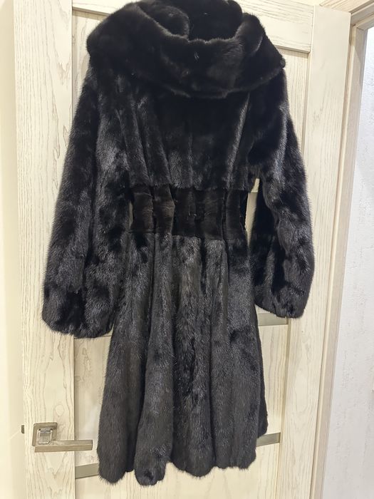 Продам норковую шубу