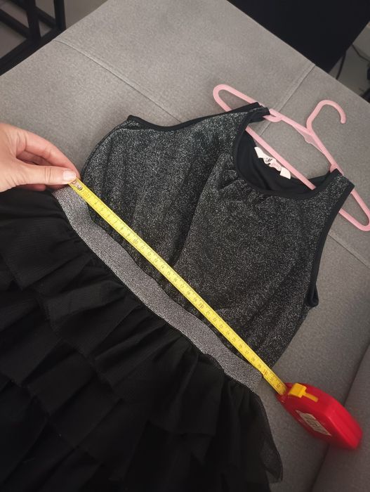 Sukienka czarno-srebrna błyszcząca z tiulem h&m rozm 146 sylwester