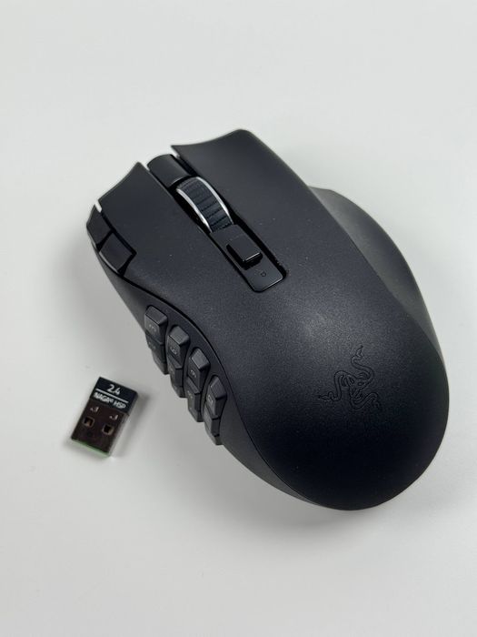 Bezprzewodowa mysz MMO Razer Naga V2 HyperSpeed Black