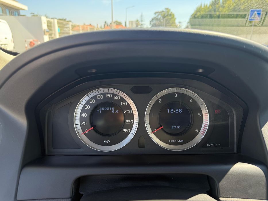 Volvo XC60 D5  Nacional
