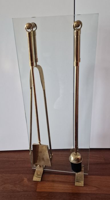 Base com apetrechos Lareira