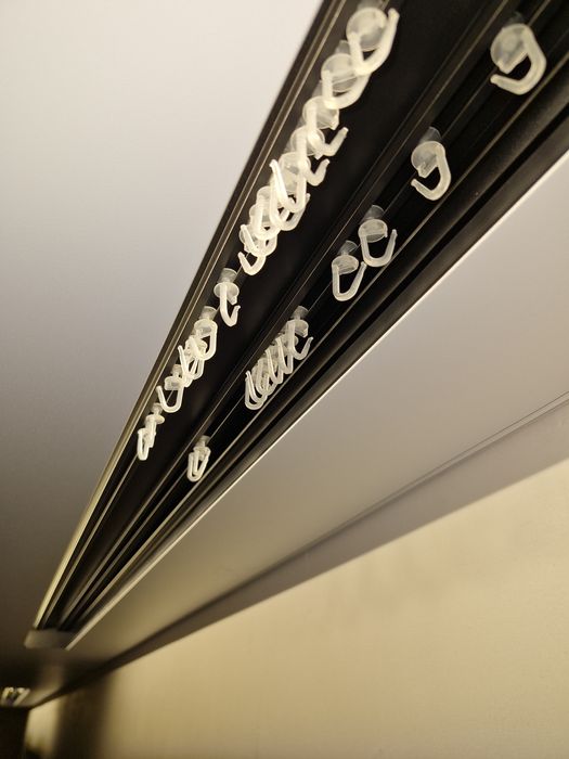 Натяжні стелі        .