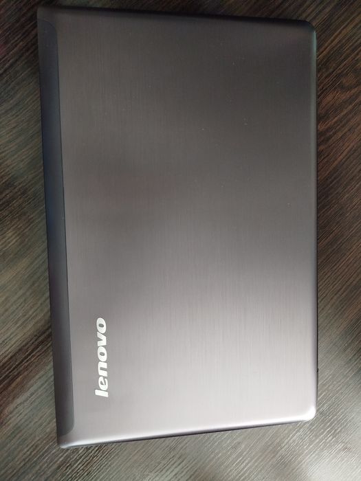 Ноутбук Lenovo Z575