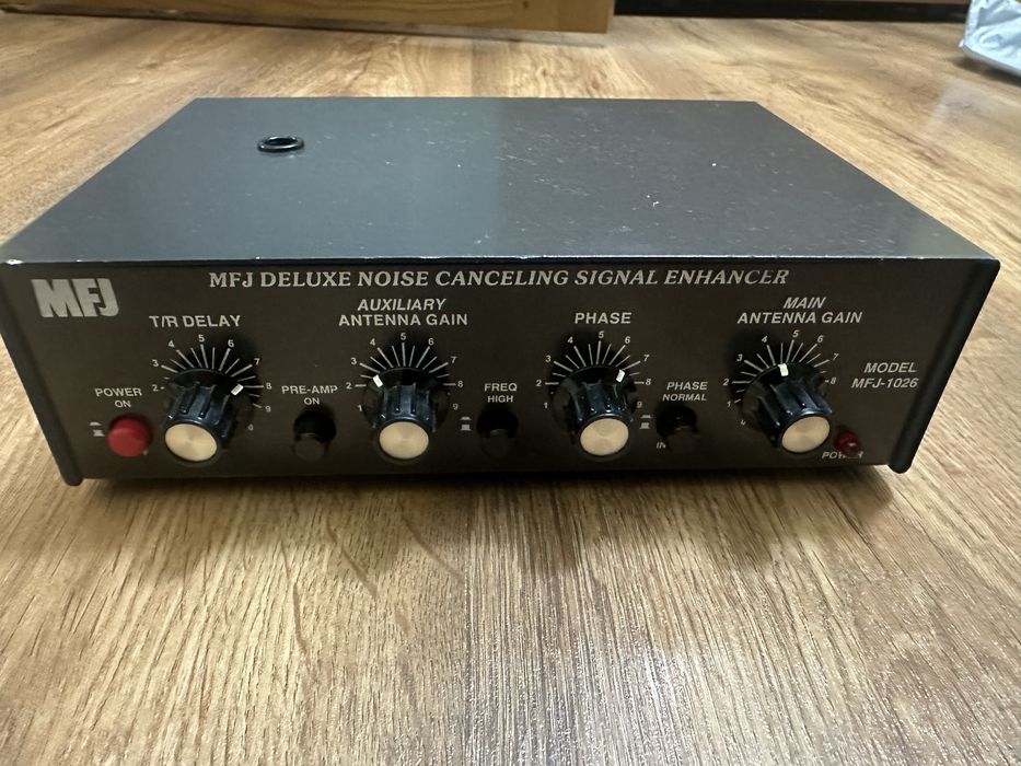 MFJ-1026 підсилювач сигналу з шумопоглинанням