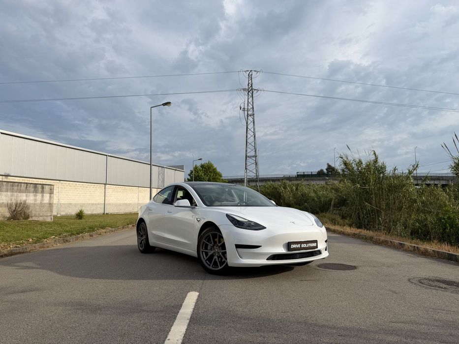 Tesla Model 3 Standard Range Plus RWD