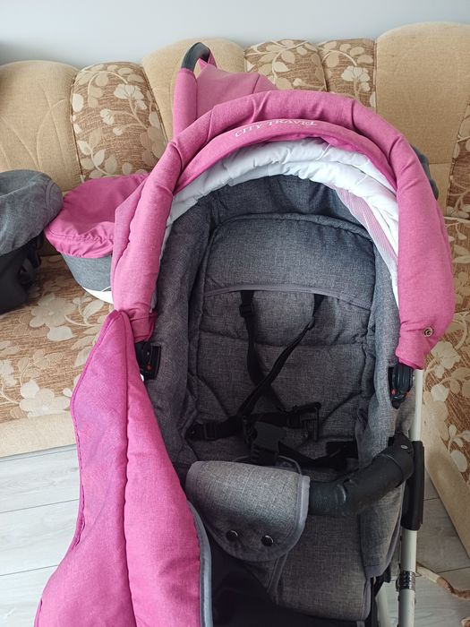 Продам коляску 3в1