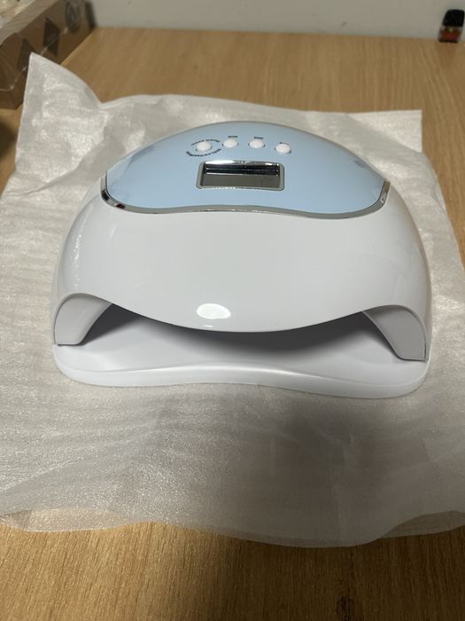 НОВІ ЛАМПИ ДЛЯ МАНІКЮРУ