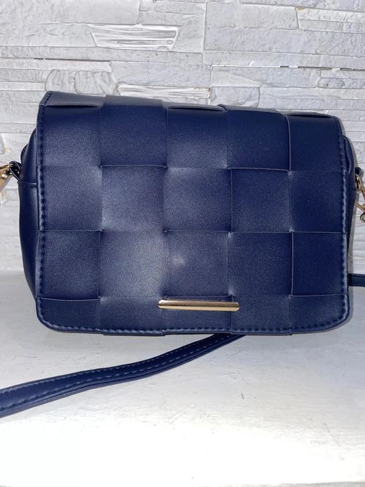 Стильна вмістка нова сумка