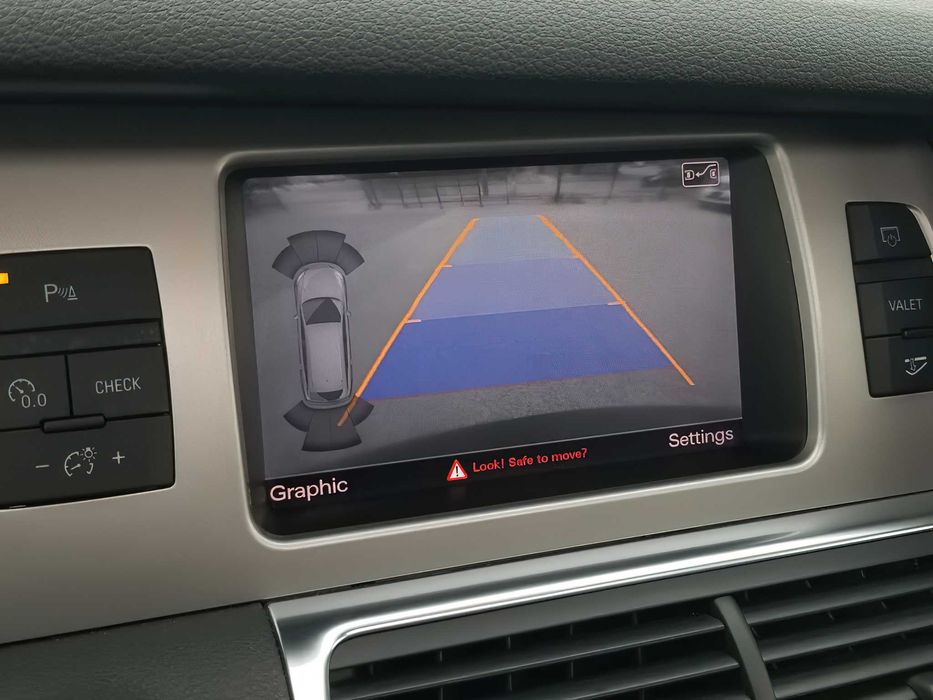 Audi Q7      2015