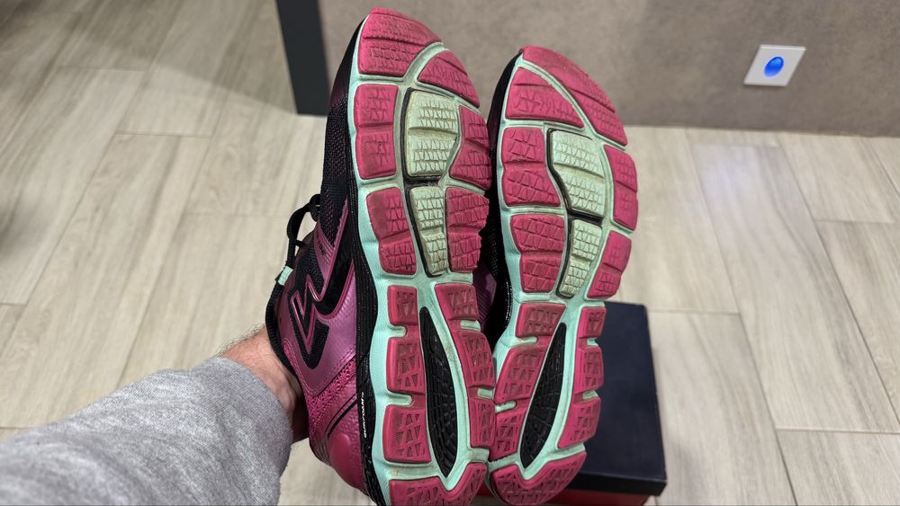 Кросовки чоловічі для бігу або залу, розмір 43