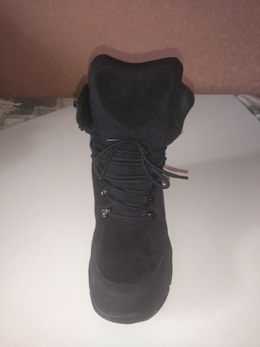 Тактические кроссовки чёрные 42 размер.