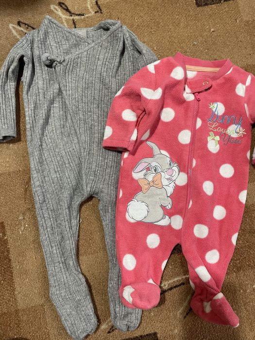 Продам пакет вещей на девочку 0 до 5 мес