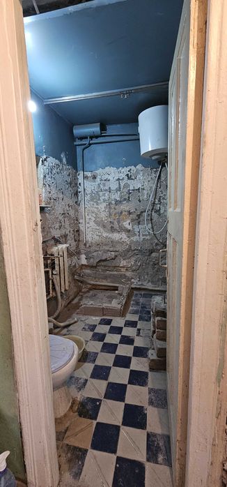 2 кім. квартира зі своїм  АГВ , палісадником та гаражем