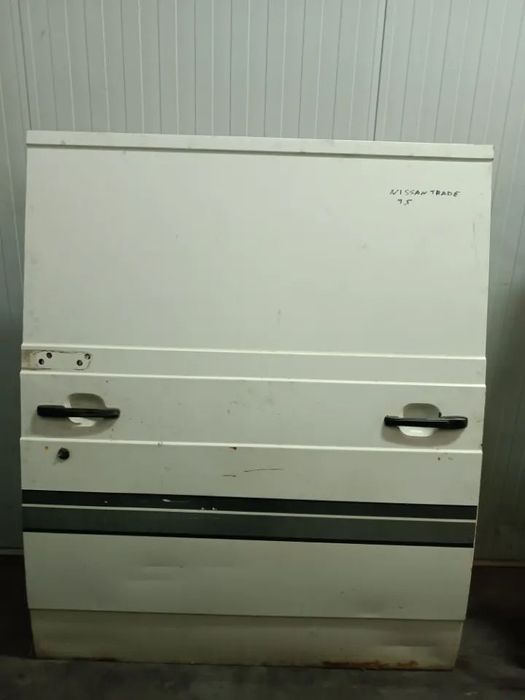PORTA NISSAN TRADE FURGÃO - TRAS DIREITA / ESQUERDA / LATERAL CORRER