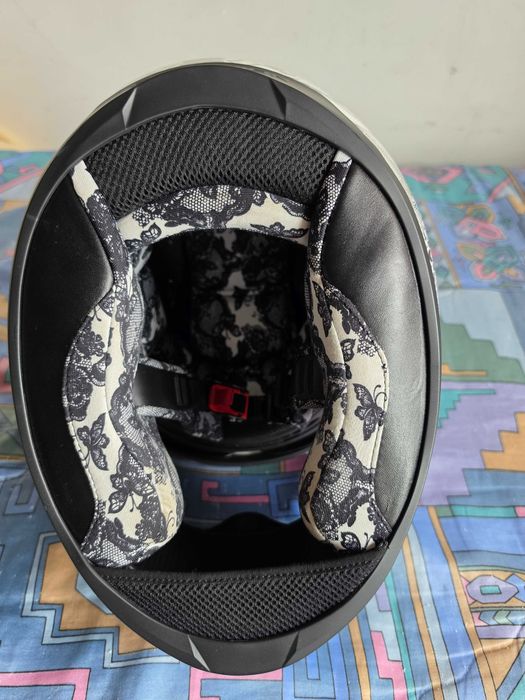 Capacete praticamente novo