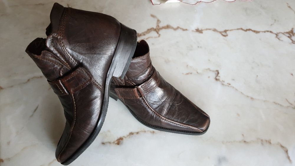 Bota de pele castanha