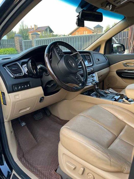 2017 Kia Carnival 2.2 дизель максимальна компл