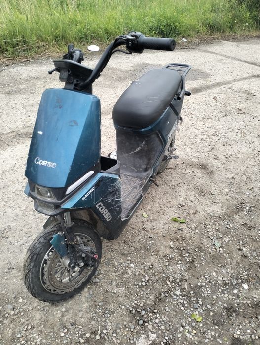 Продам електроскутер б/у