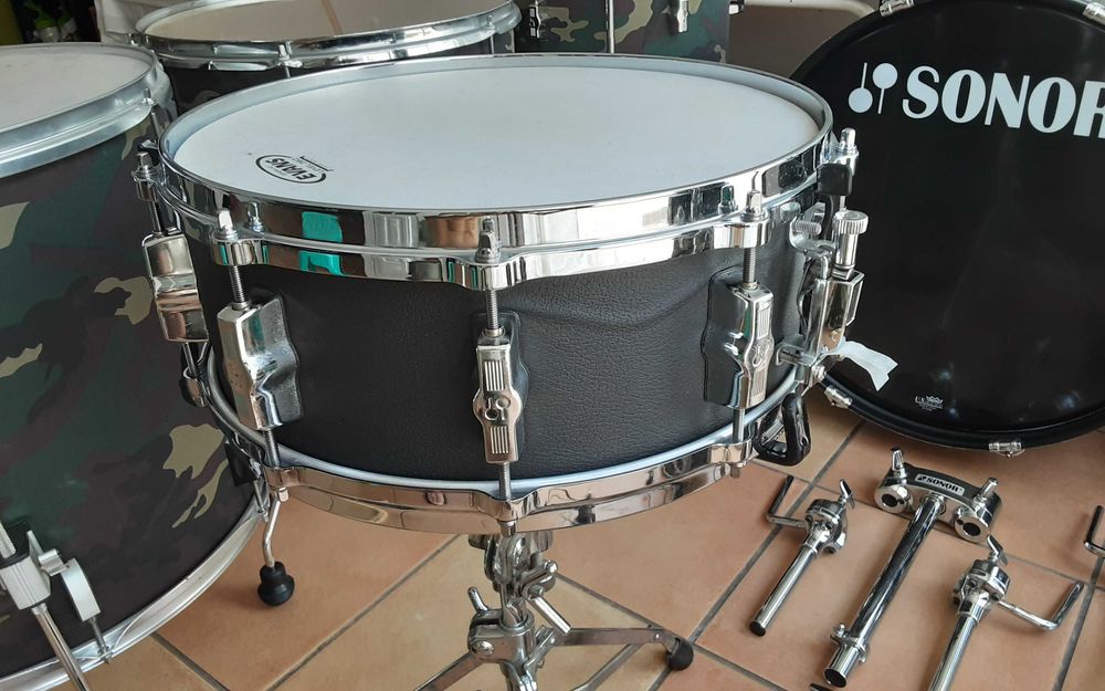 Bateria Sonor Force 1005/507 10 Madeiras + Hardware + Extras - 850€