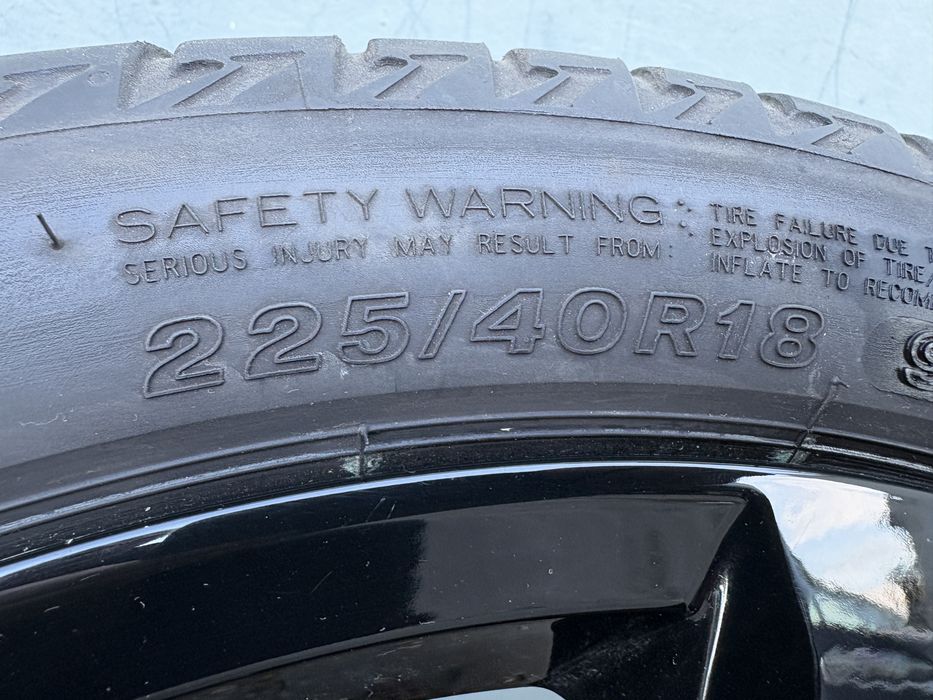 Kola 18 cali VW Golf 5•112 ET51 opony letnia 225/40/18
