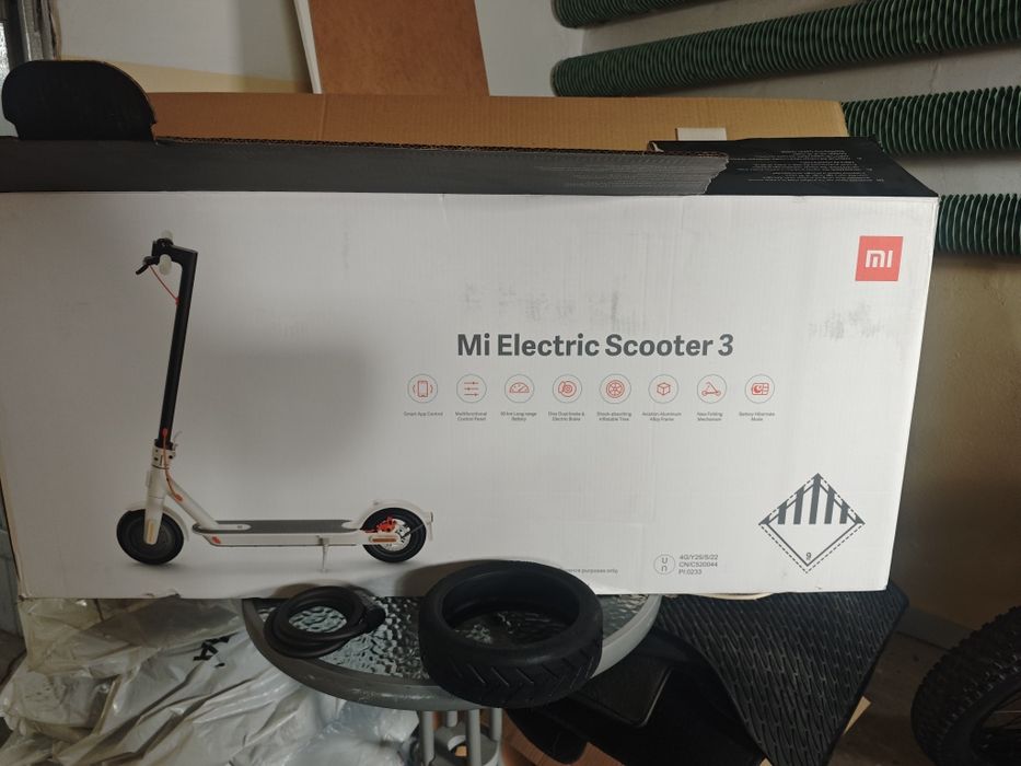 Sprzedam Hulajnogę Mi Electric Scooter 3