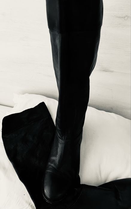 Botas pretas em pele fabricado  em portugal, versateis.