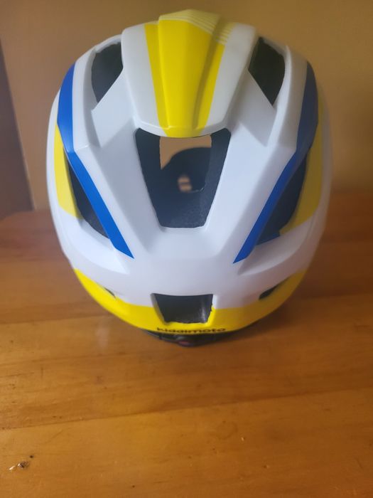 Прдам детский шлем kiddimoto