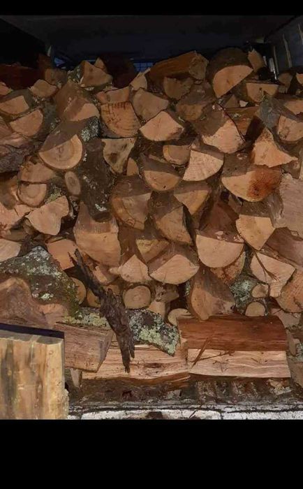 Vendo lenha seca boa qualidade