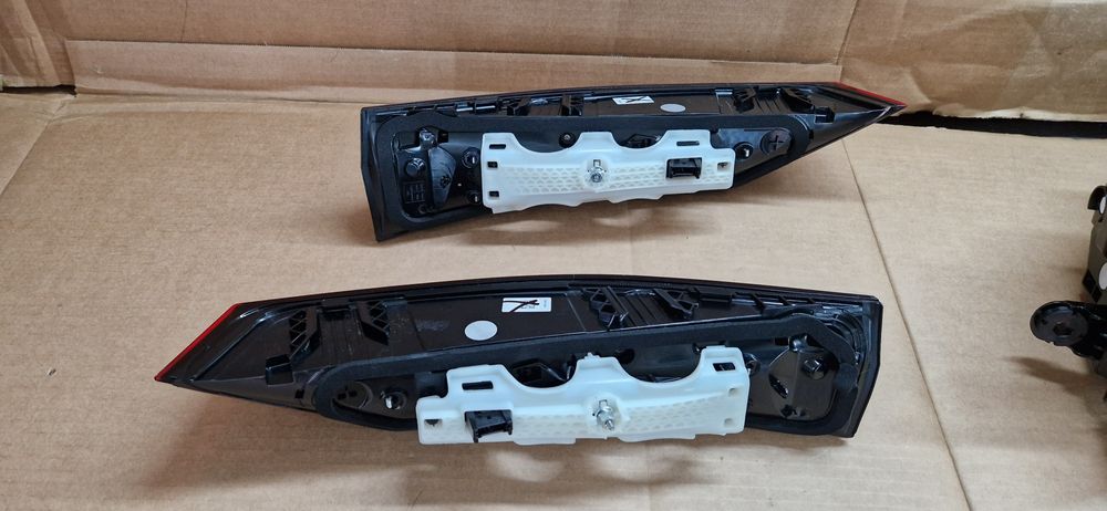 Lampa tył tylnia bmw u11 x1 komplet