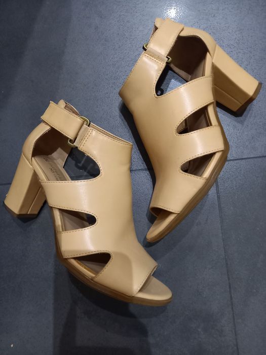 Skórzane sandały 36