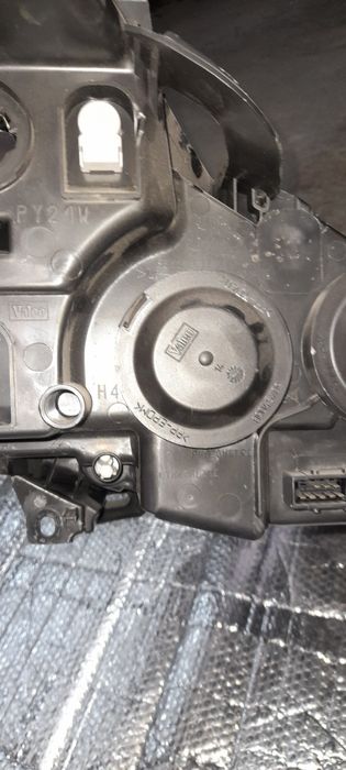 Vendo farol compativel com peugeot expert citroen jumpy e fiat scudo