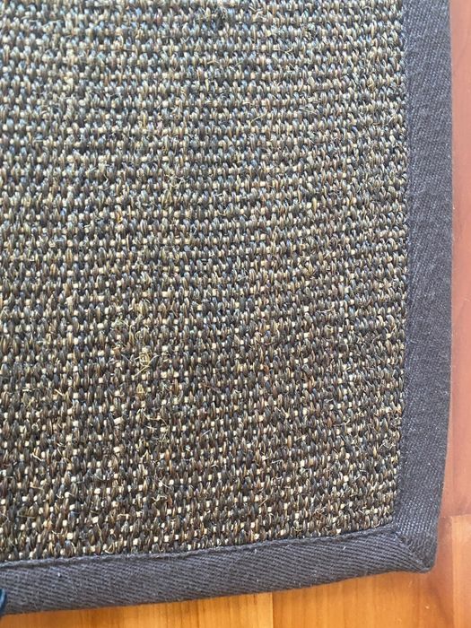 Tapete Ikea castanho