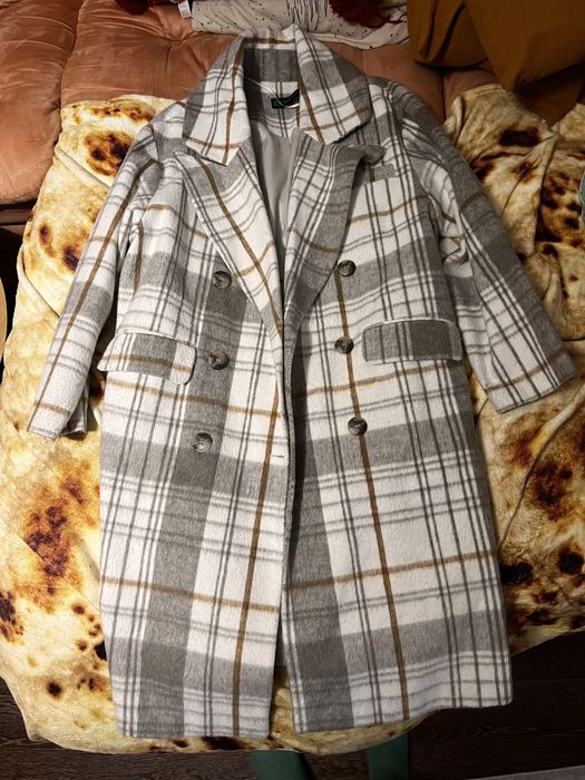 Пальто, светлое в клеточку