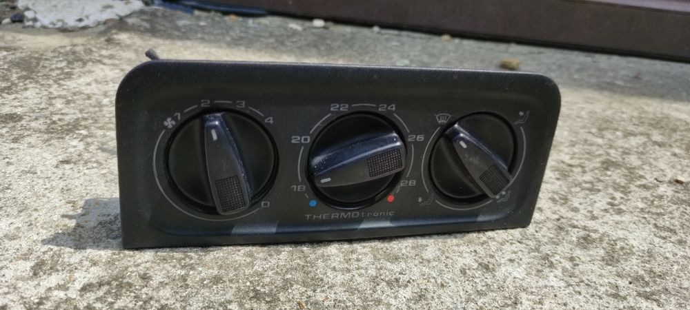 Panel sterowania nawiewami powietrzem thermotronic rarytas golf 3 GTI