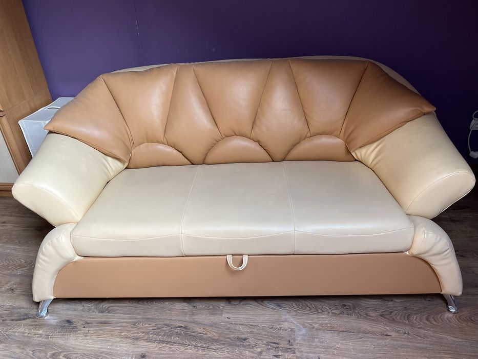 Sofa z funkcją spania. Skóra ekologiczna, stan idealny
