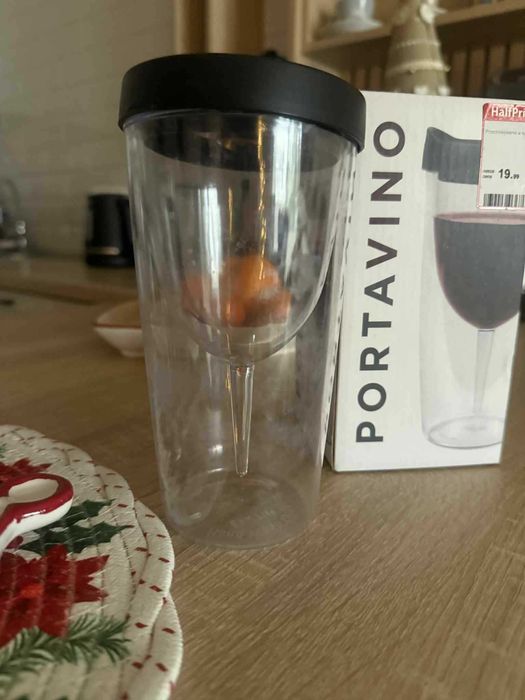 kieliszek do wina turystyczny